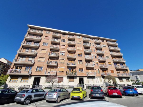 appartamento in vendita a Torino in zona Lucento
