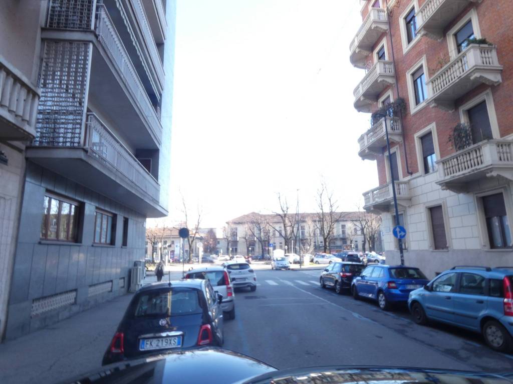 appartamento in vendita a Torino in zona Cenisia