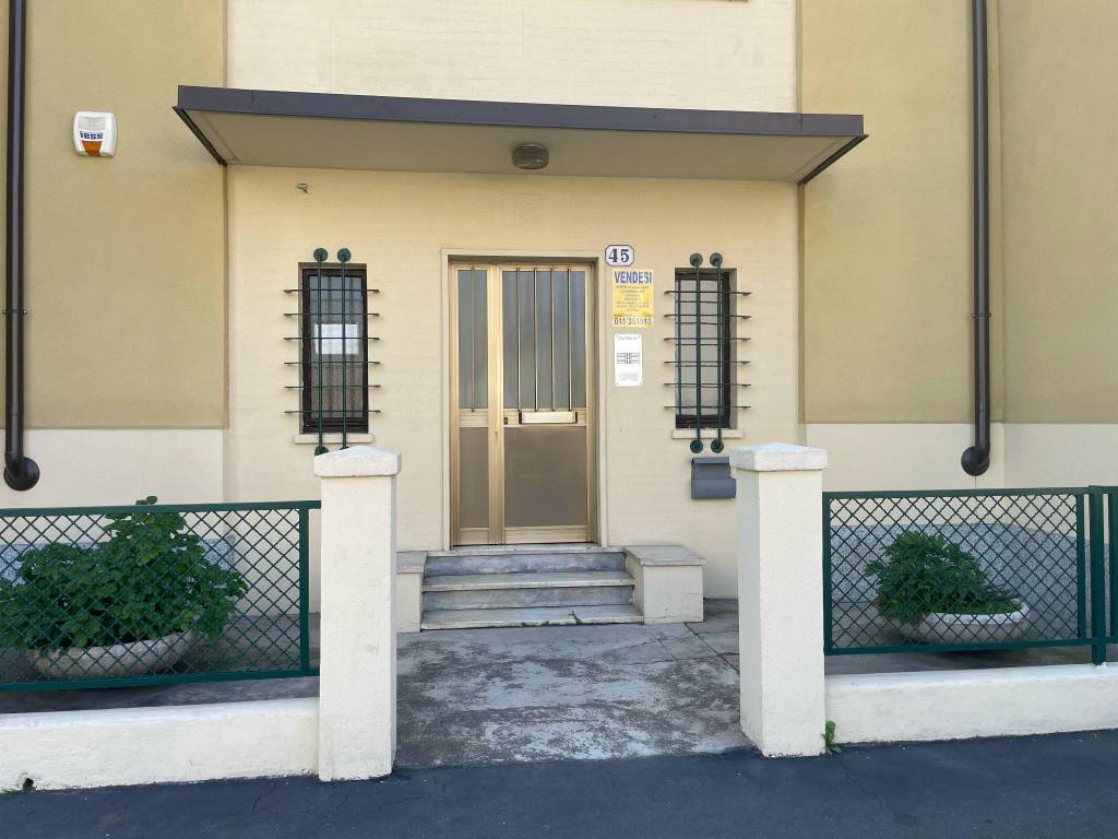 appartamento in vendita a Torino in zona Barca