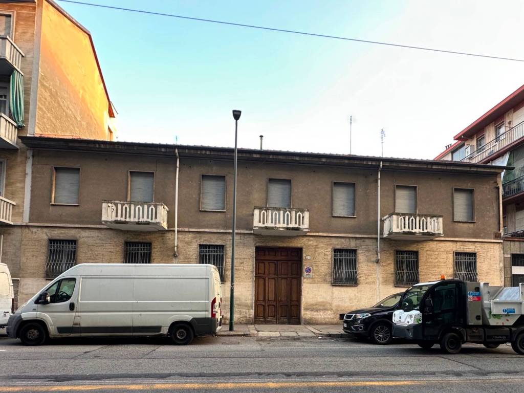 appartamento in vendita a Torino in zona Borgata Vittoria