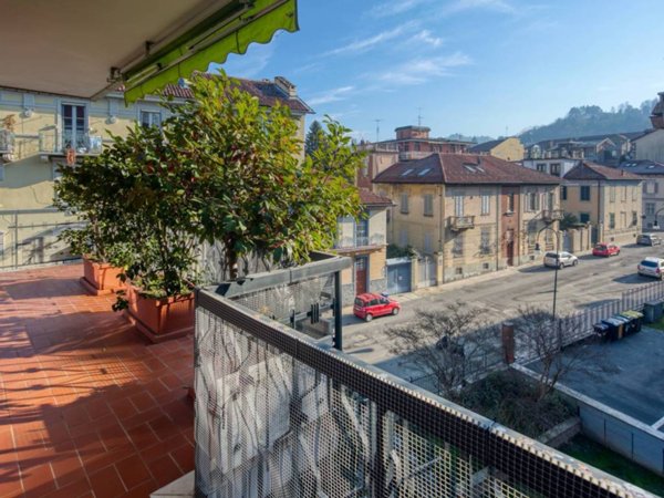 appartamento in vendita a Torino in zona Borgo Po