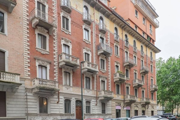 appartamento in vendita a Torino in zona Crocetta