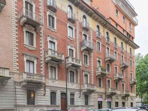 appartamento in vendita a Torino in zona Crocetta