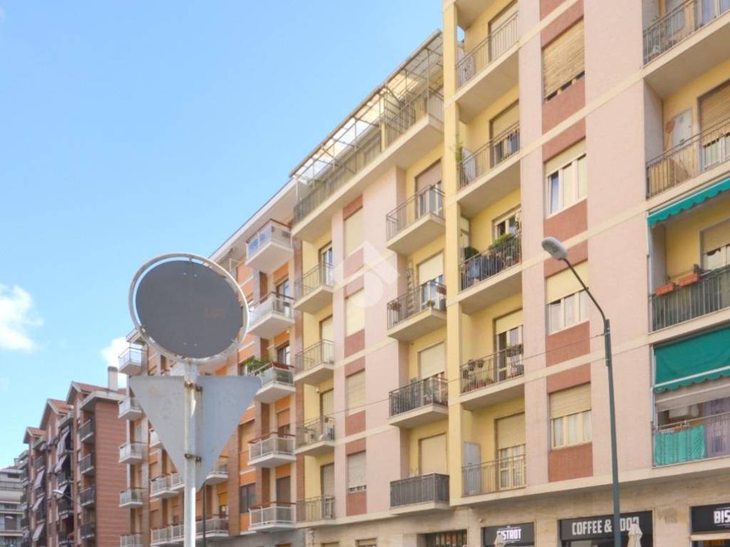 appartamento in vendita a Torino in zona Lucento