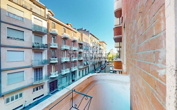 appartamento in vendita a Torino in zona Parella