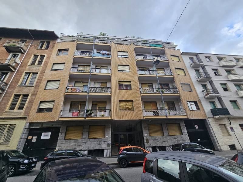 negozio in vendita a Torino in zona Barriera di Milano
