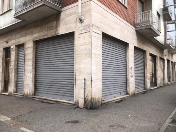 negozio in vendita a Torino in zona Mirafiori Sud