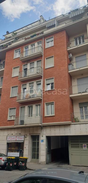 appartamento in vendita a Torino in zona Cenisia