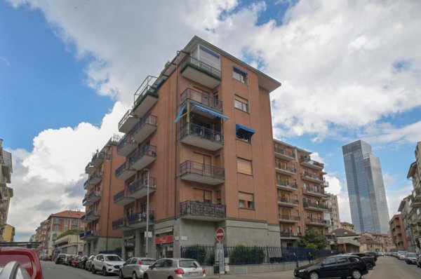 appartamento in vendita a Torino in zona Millefonti