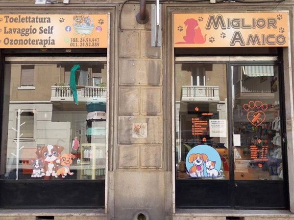 negozio in vendita a Torino in zona Mirafiori Nord