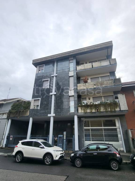 appartamento in vendita a Torino in zona Mirafiori Sud