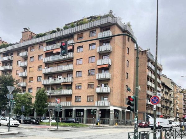 appartamento in vendita a Torino in zona Cit Turin