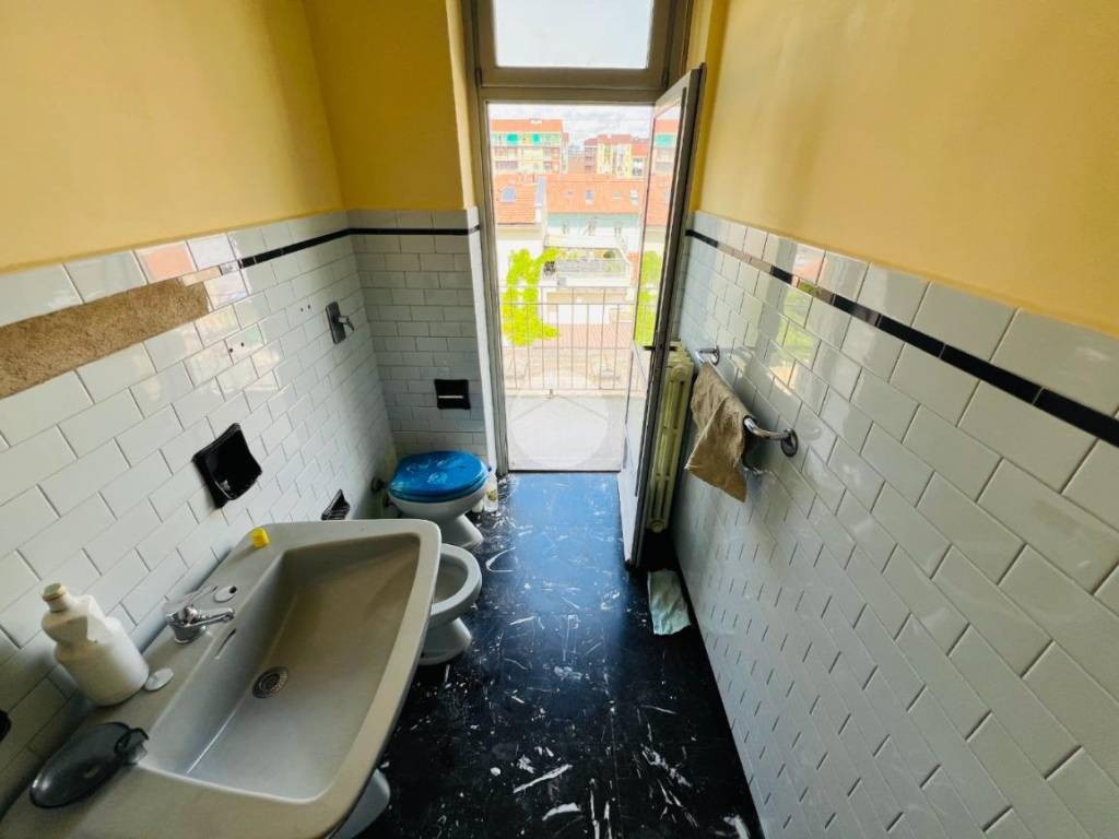 appartamento in vendita a Torino in zona Lucento