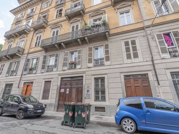 appartamento in vendita a Torino in zona Aurora