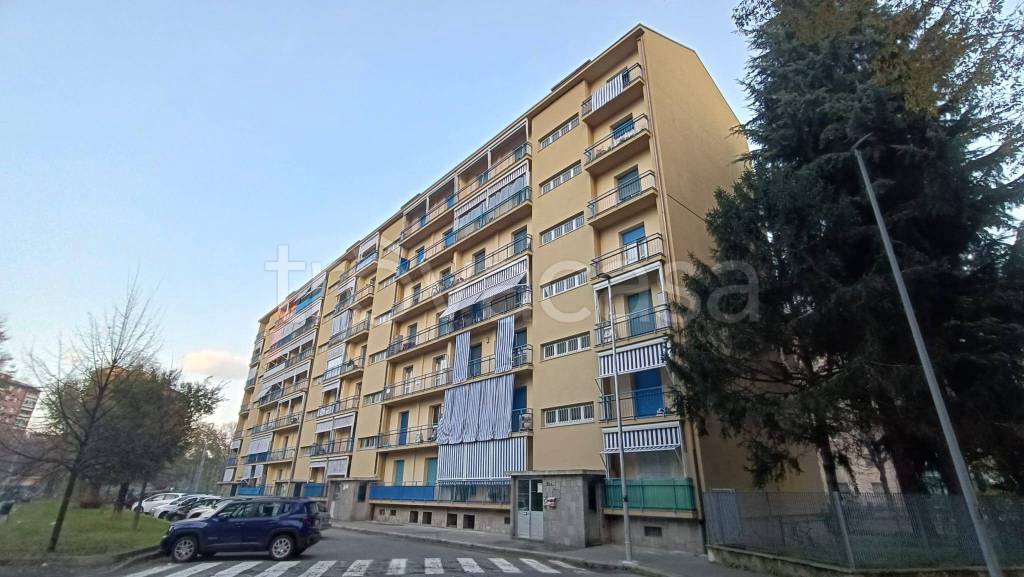 appartamento in vendita a Torino in zona Regio Parco
