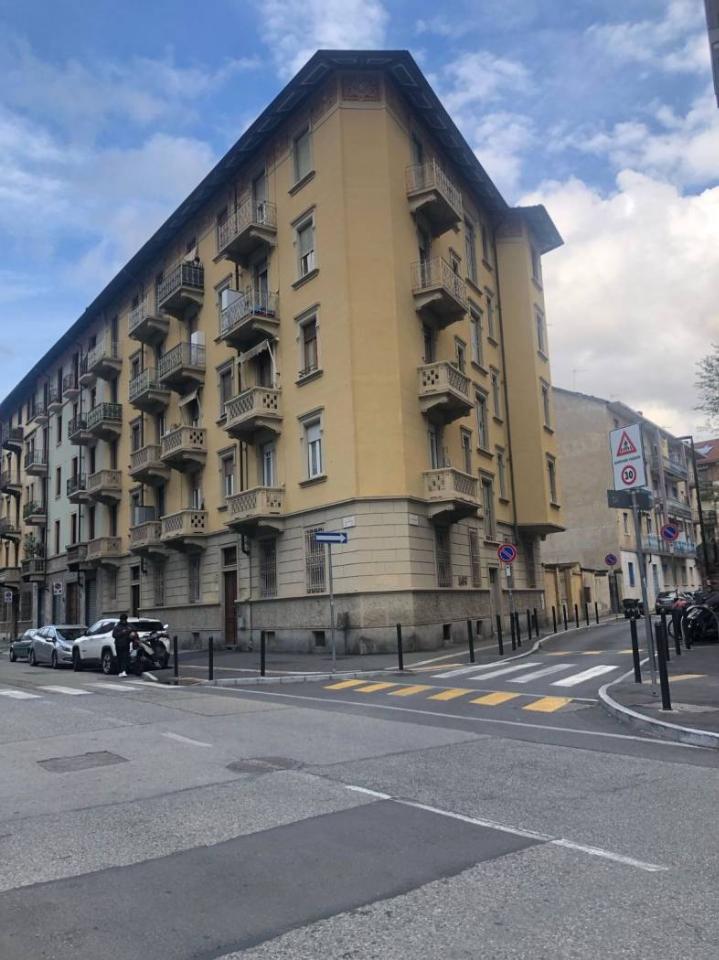 appartamento in vendita a Torino in zona Cenisia