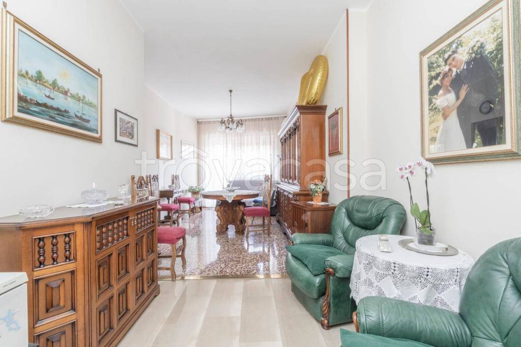appartamento in vendita a Torino in zona Aurora
