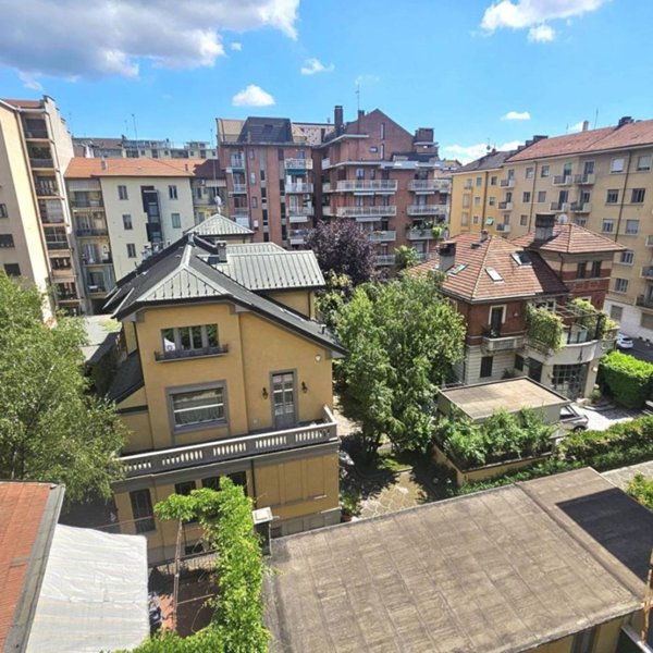 appartamento in vendita a Torino in zona Crocetta