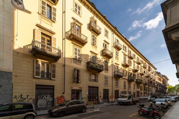 appartamento in vendita a Torino in zona San Salvario