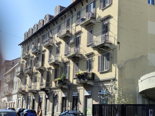 appartamento in vendita a Torino in zona Aurora