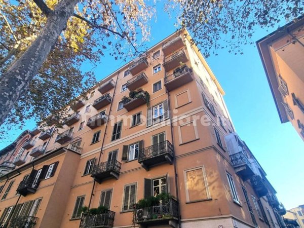 negozio in vendita a Torino in zona Cit Turin