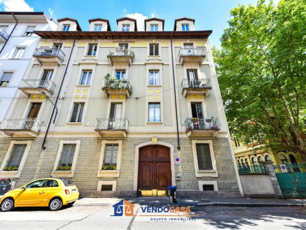 appartamento in vendita a Torino in zona Crocetta