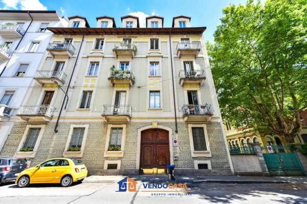 appartamento in vendita a Torino in zona Crocetta