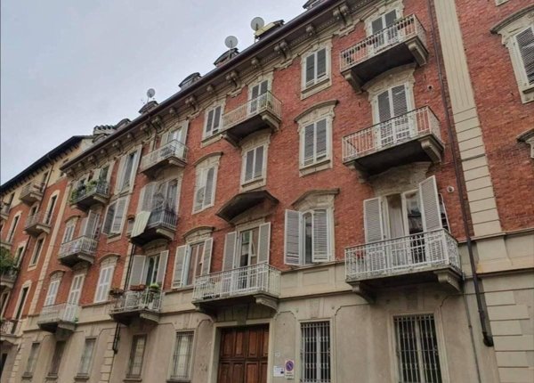 negozio in vendita a Torino in zona Campidoglio