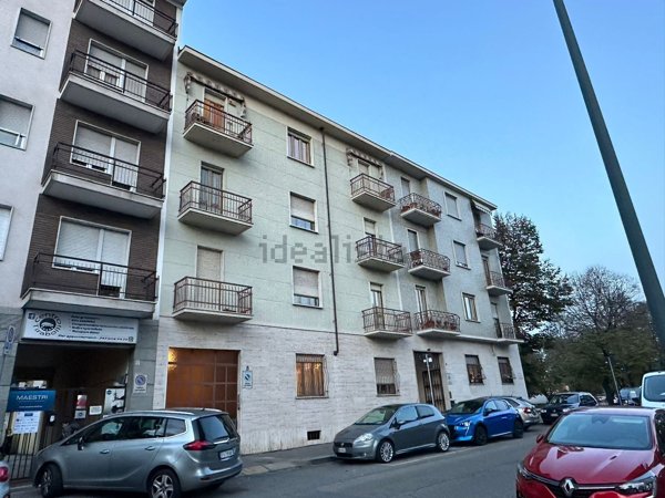 appartamento in vendita a Torino in zona Borgata Vittoria