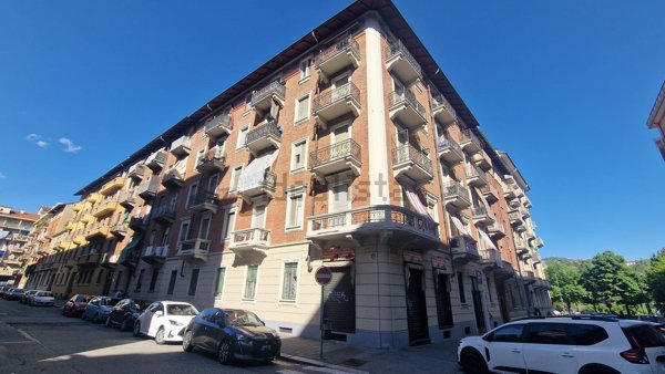 bivano in vendita a Torino in zona Millefonti