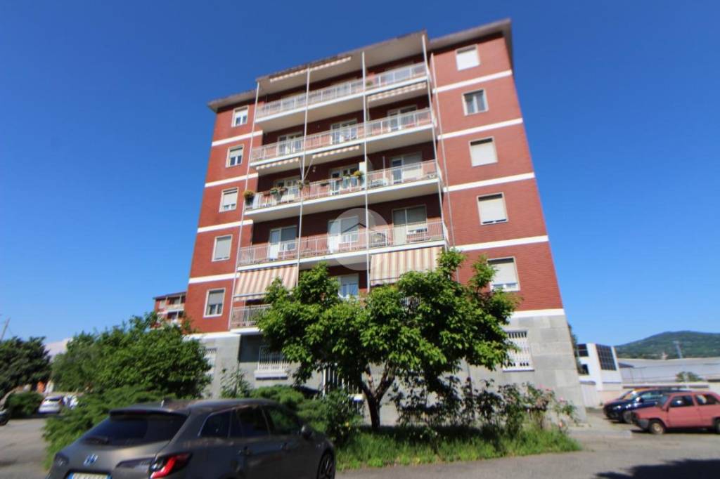 appartamento in vendita a Torino in zona Mirafiori Nord