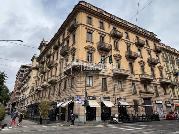 appartamento in vendita a Torino in zona San Salvario