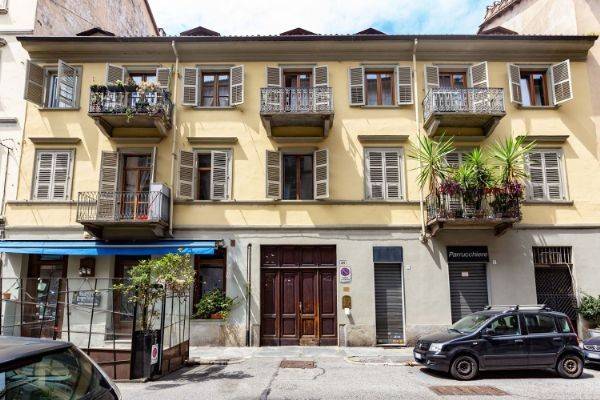 appartamento in vendita a Torino in zona Crocetta