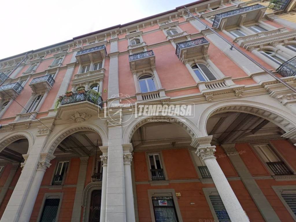 locale commerciale in vendita a Torino in zona Crocetta
