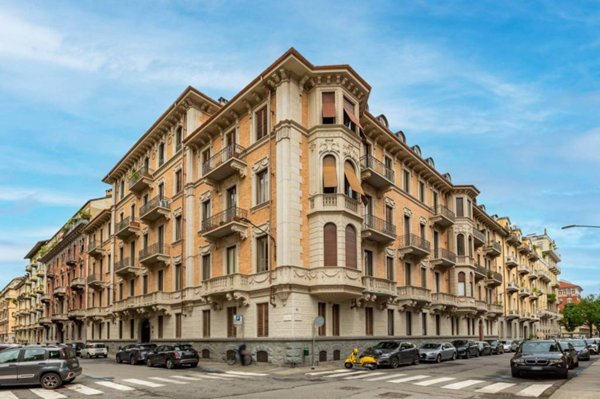 appartamento in vendita a Torino in zona Crocetta