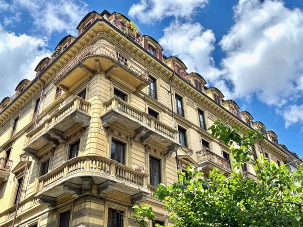 appartamento in vendita a Torino in zona San Salvario