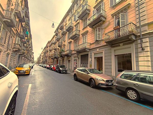 negozio in vendita a Torino in zona Crocetta