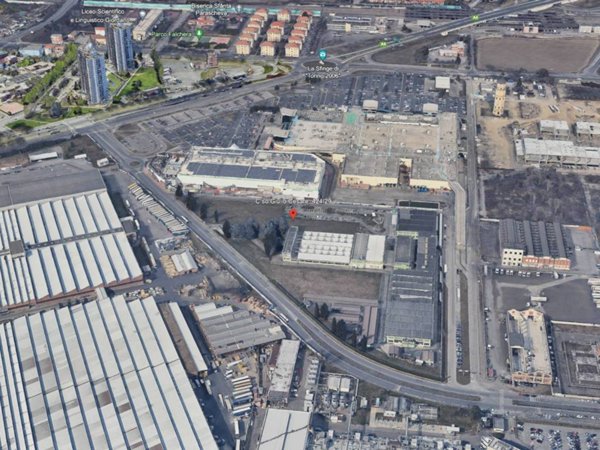 locale commerciale in vendita a Torino in zona Barriera di Milano