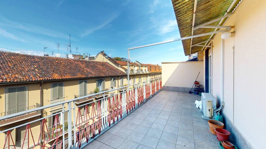appartamento in vendita a Torino in zona Crocetta