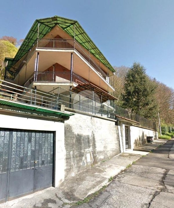 casa indipendente in vendita a Torino in zona Precollina