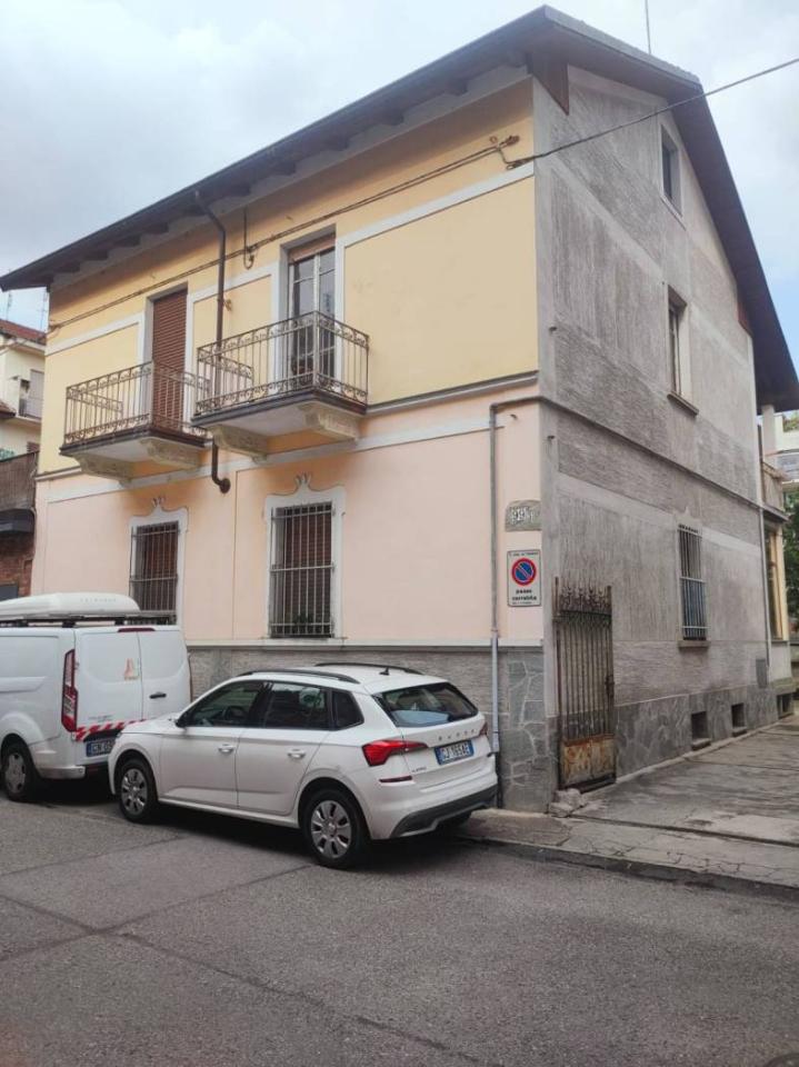 appartamento in vendita a Torino in zona Parella