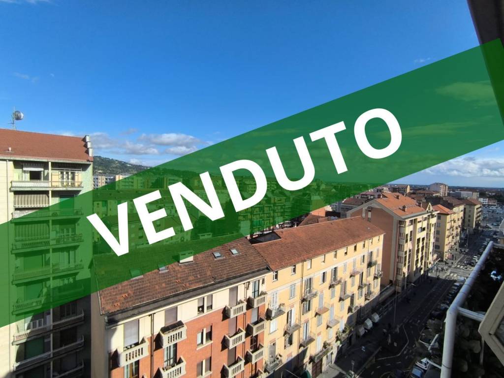appartamento in vendita a Torino in zona Lingotto