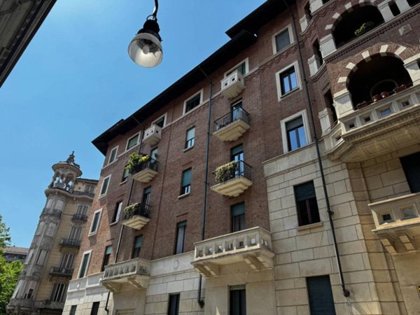 appartamento in vendita a Torino in zona Cit Turin