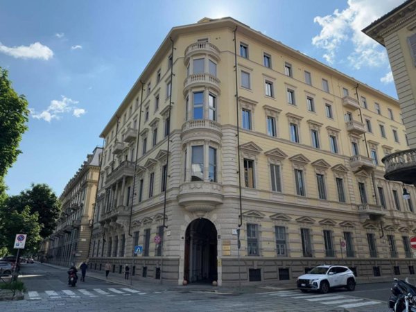 attico in vendita a Torino in zona Centro Storico