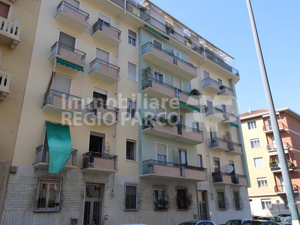 appartamento in vendita a Torino in zona Borgata Vittoria