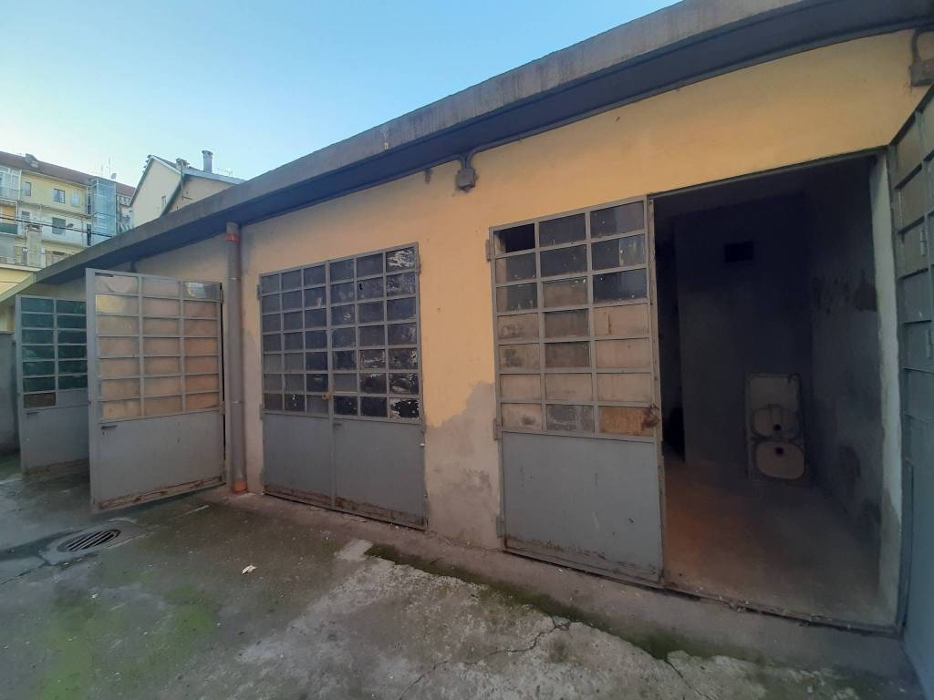 locale di sgombero in vendita a Torino in zona Vallette