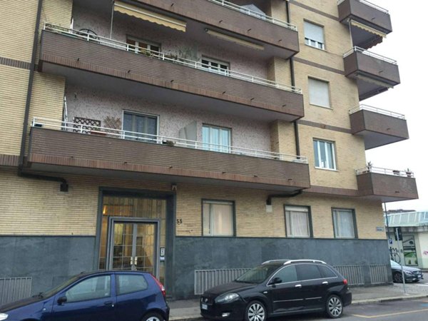 ufficio in vendita a Torino in zona Borgo San Paolo