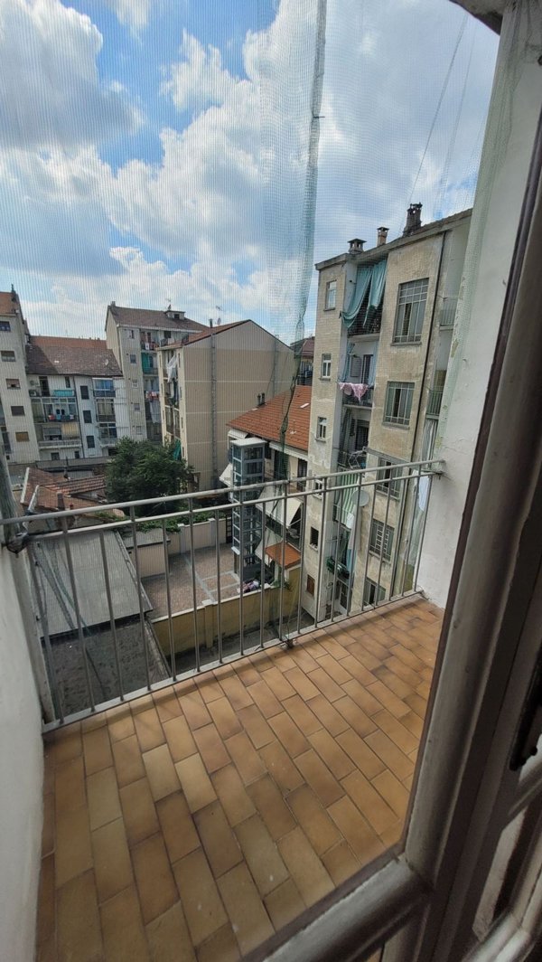 appartamento in vendita a Torino in zona Borgata Vittoria