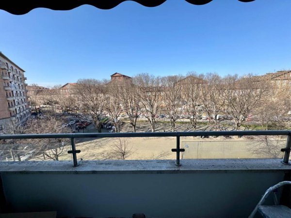 appartamento in vendita a Torino in zona Lingotto