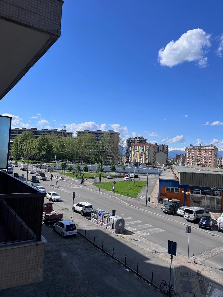 appartamento in vendita a Torino in zona Madonna di Campagna